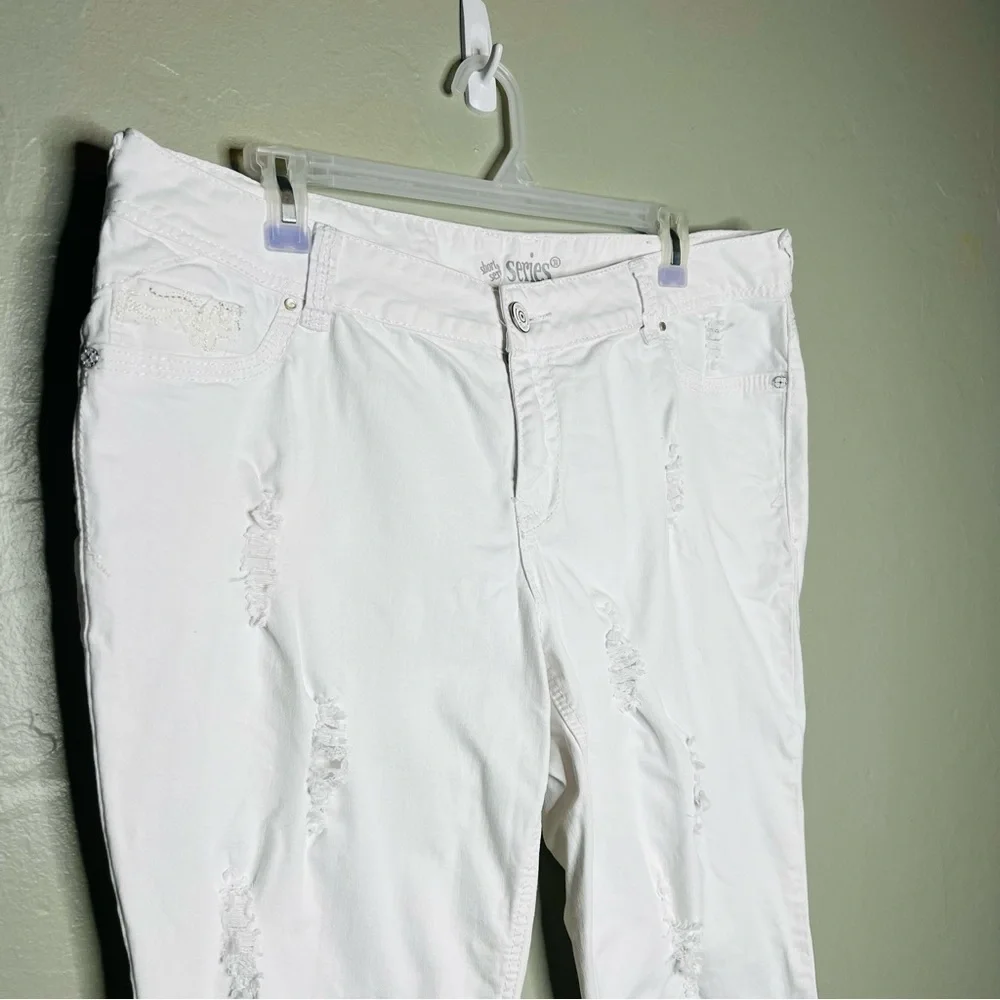 Series 31 Selena Short & Sexy Denim Jeans - Picture 7 of 7